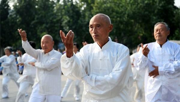 文萃新知｜太極拳、健步走、廣場舞，誰是運動養(yǎng)生王者