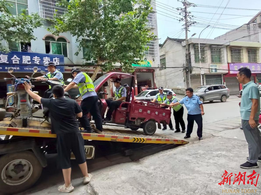 永順縣石堤鎮(zhèn)整治道路交通頑瘴痼疾