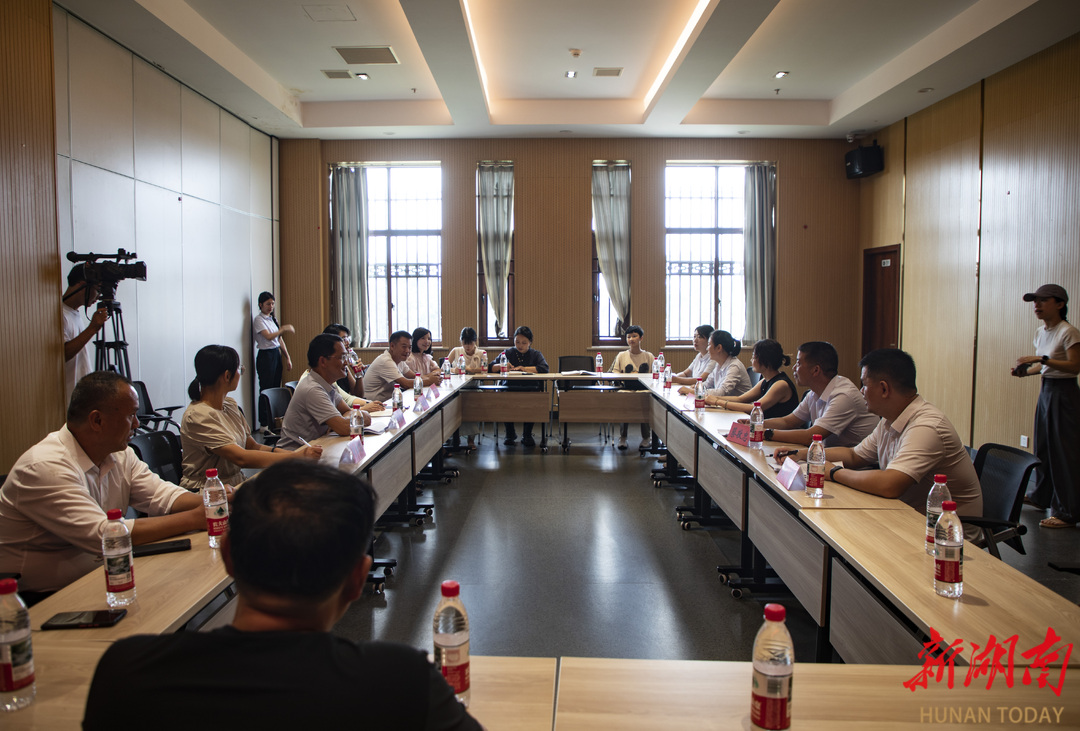 雙清區(qū)文旅廣體局組團(tuán)赴蔡鍔故居、生平業(yè)績陳列館考察，為轄區(qū)紅色場館升級“取經(jīng)”