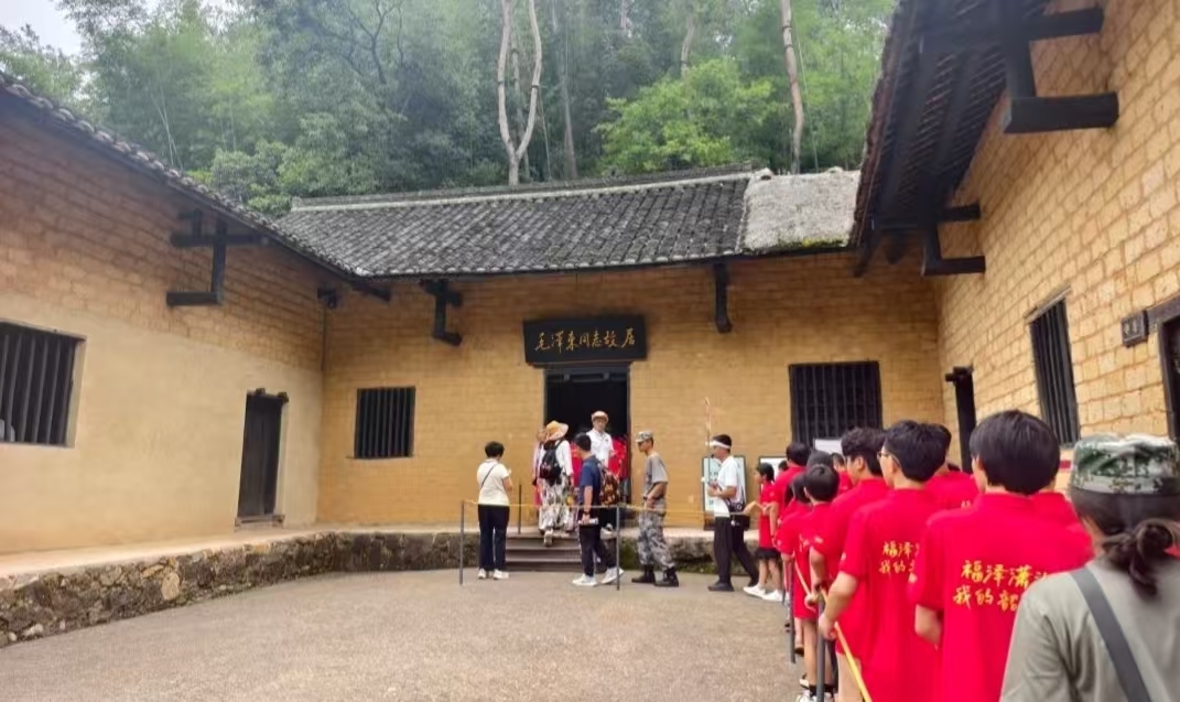 郴州“福泽潇湘·我的韶山行”儿童夏令营点亮红色梦想