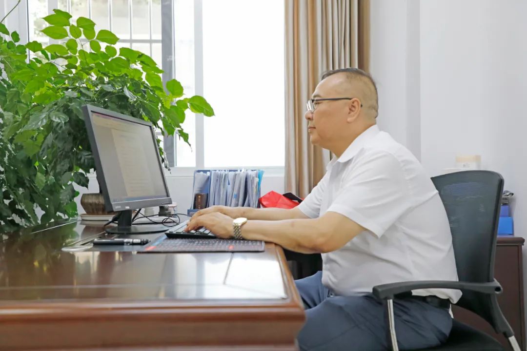 委員風采丨從“水匠”到委員：守護生命之源的責任與行動——記張家界市政協(xié)委員張庚平的“水源守護戰(zhàn)”