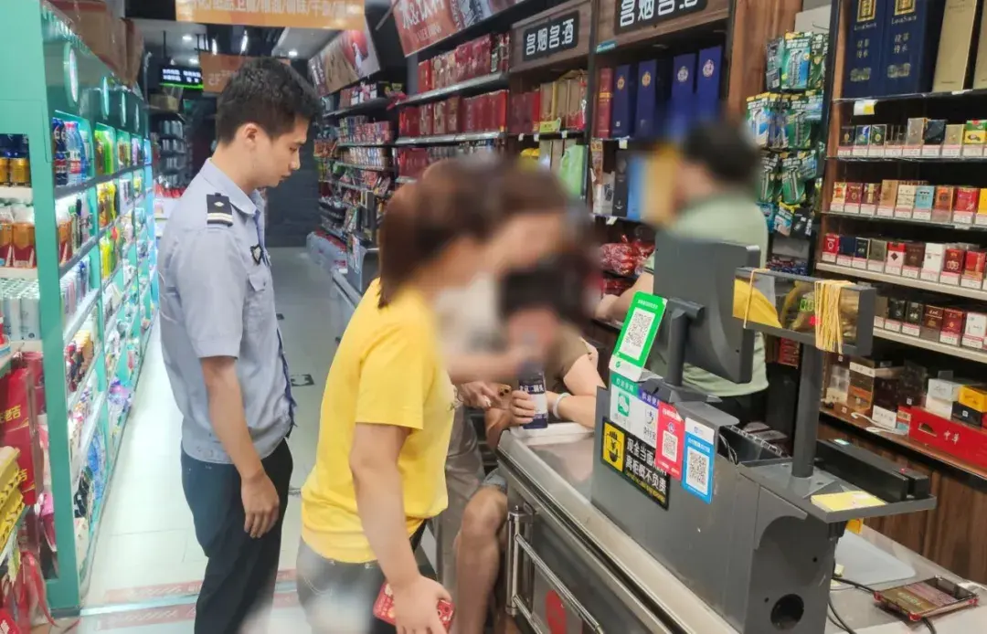 隆回小沙江派出所深夜尋回走失游客獲點贊