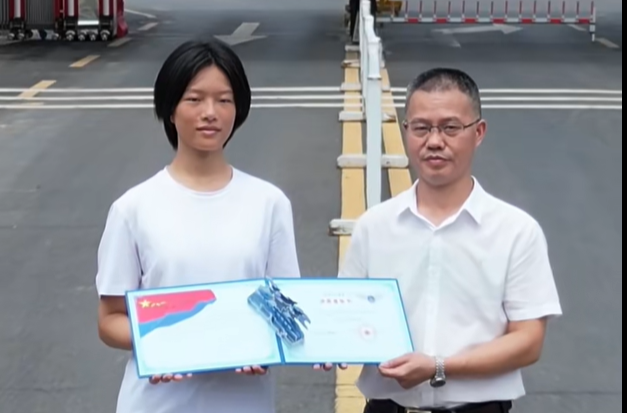 人民空军请你入列！常德又出女飞行学员