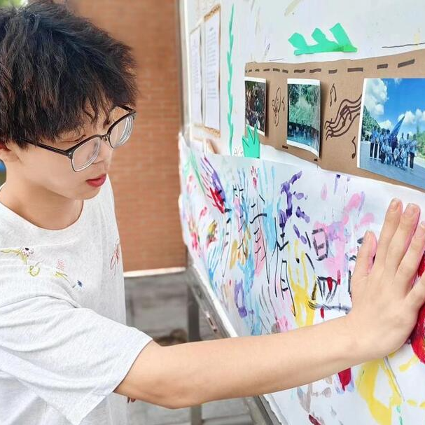 守护成长 共筑“心”防线——怀化师专构建心育“三位一体”新模式