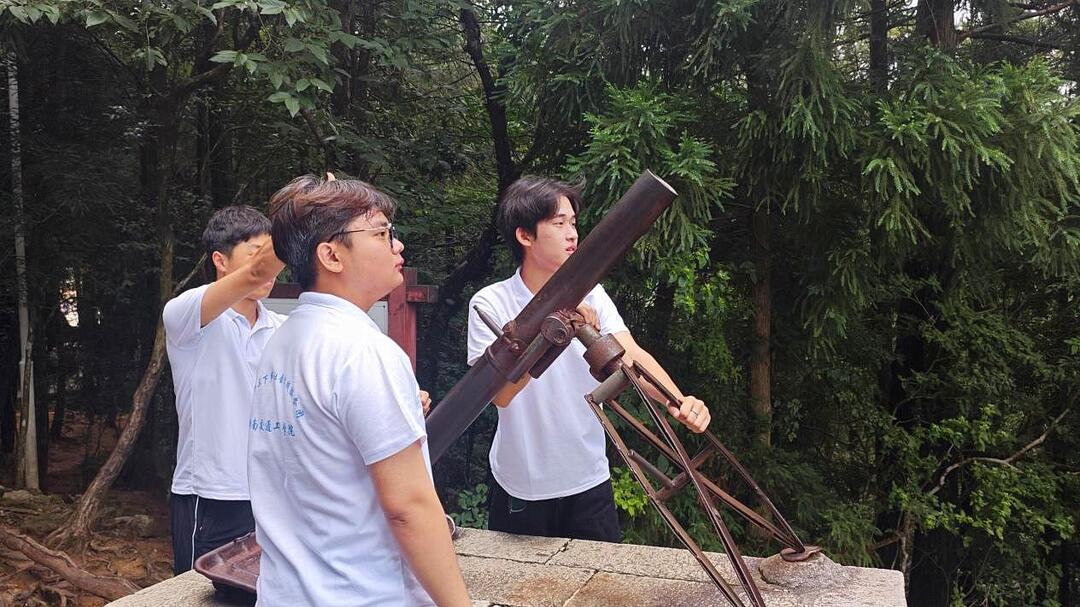 湖南交通工程学院“燎原交院”团队赴井冈山创作红旅视频