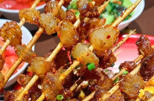 岳陽擬成立燒烤學(xué)院 各方回應(yīng)