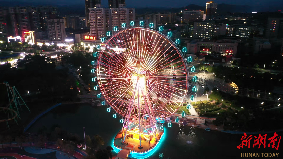 【福地懷化·康養(yǎng)季】五溪廣場(chǎng)：夜色璀璨 光影景觀構(gòu)筑亮麗新名片