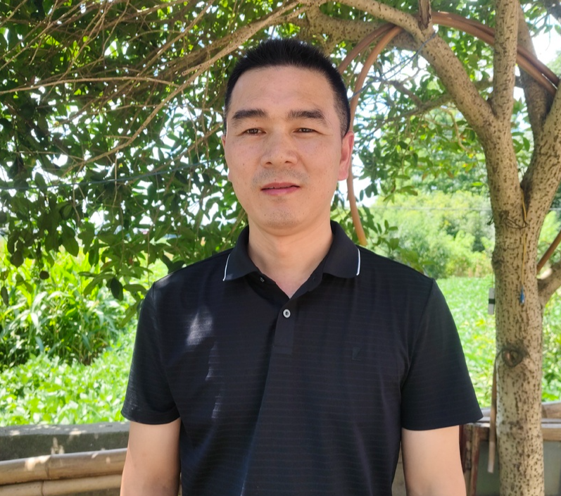 “食材擺渡人”陳建軍：十二年“湘味遠(yuǎn)征”，把湘味種在天涯海角