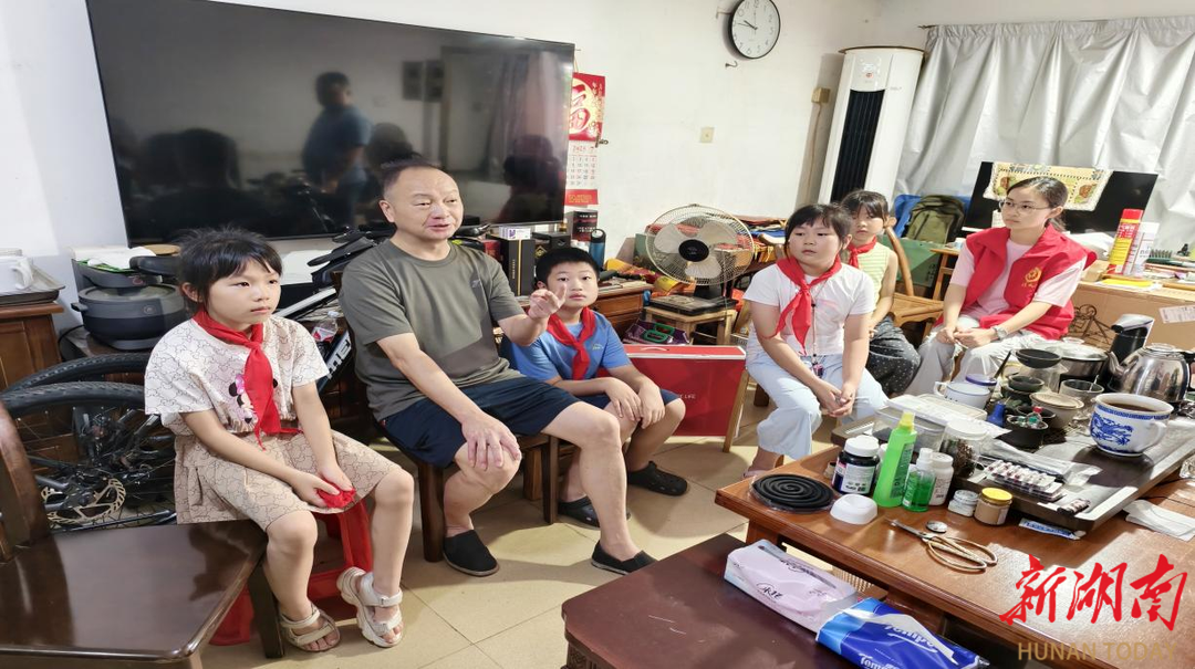 長沙南家塘社區(qū)：慰問老兵 傳承紅色精神