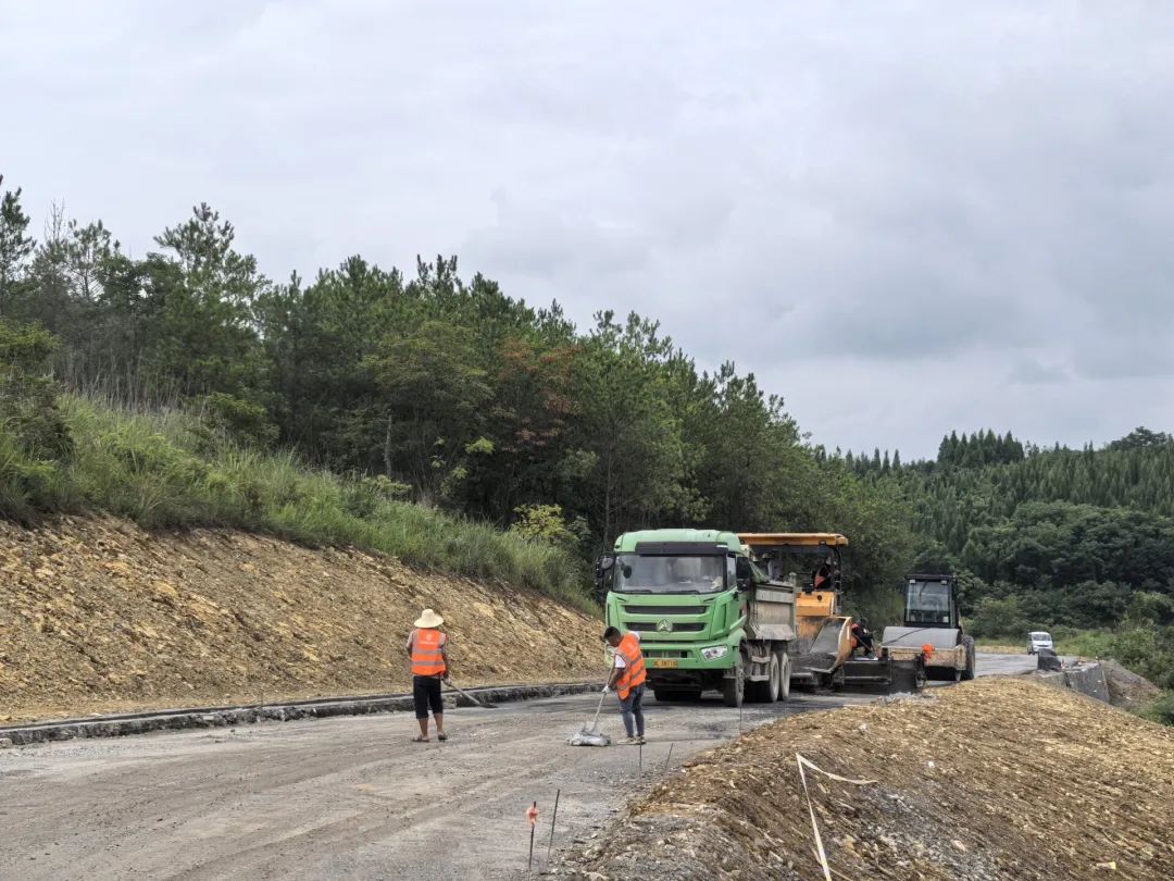 桂阳：乡镇三级公路建设全力推进