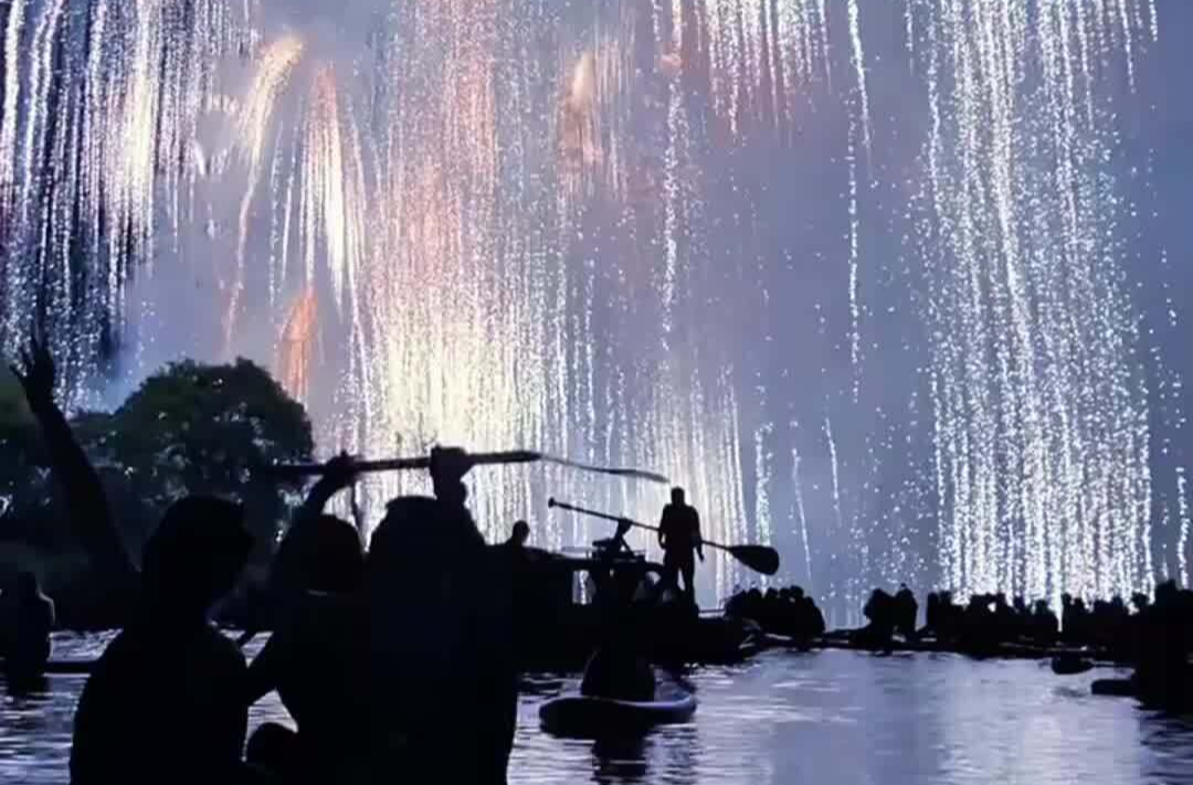 Paddleboard Fireworks: A New Way to Experience Night Sky