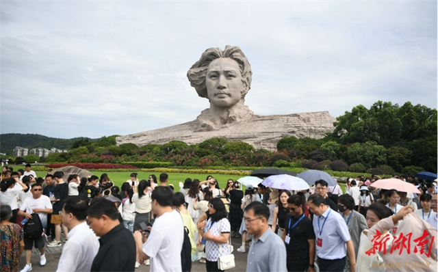 Tourists Enjoy Summer Across Changsha