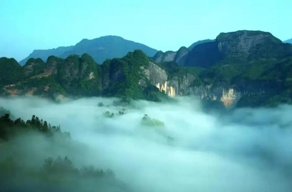 《中国旅游报》报道丨壶瓶山的避暑请柬