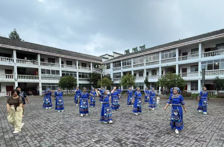 走进石门 清爽一夏⑭|石门避暑游激活“银发经济”