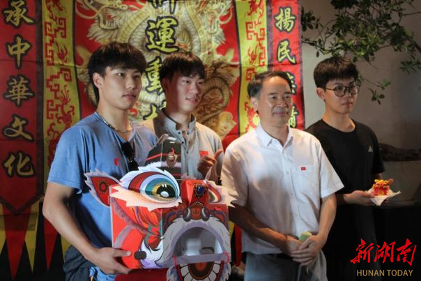 可觀，可學(xué)，可體驗(yàn)！岳陽春風(fēng)街非遺傳承傳習(xí)基地迎客