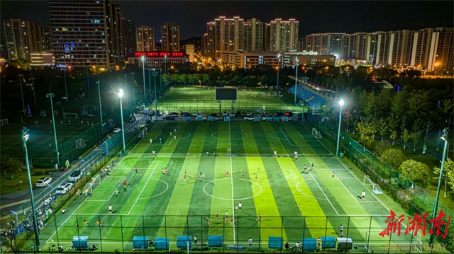 Hunan Super League Ignites Football Frenzy