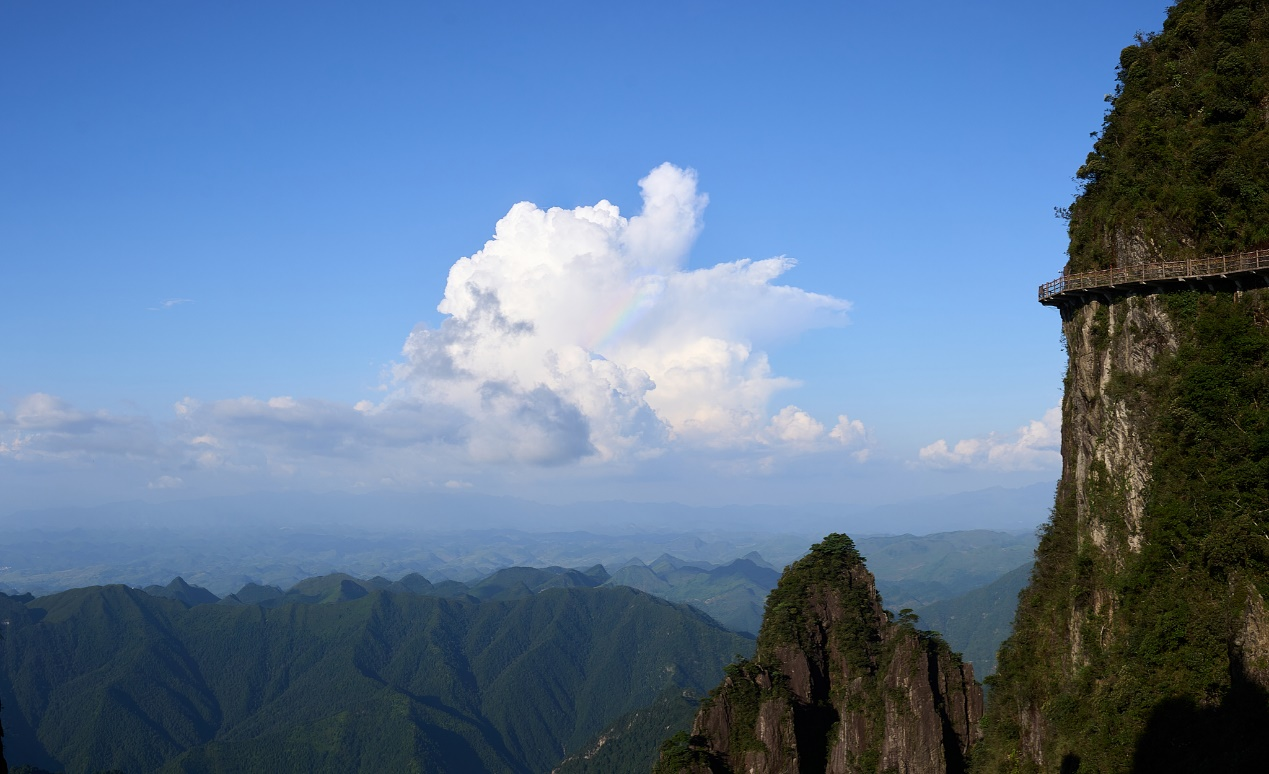 组图丨宜章：莽山惊现“七彩祥云” 为旅发盛会添彩增色