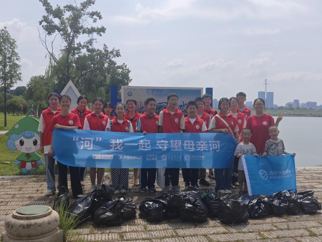 湖科湘江守护团：大手牵小手，共绘湘江清绿图景