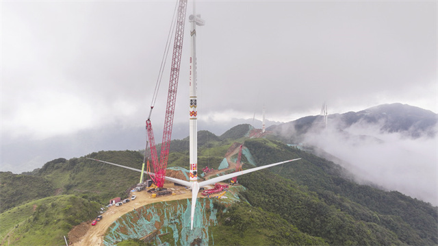 Yao Culture-themed Wind Turbines Installed in Hongjiang City
