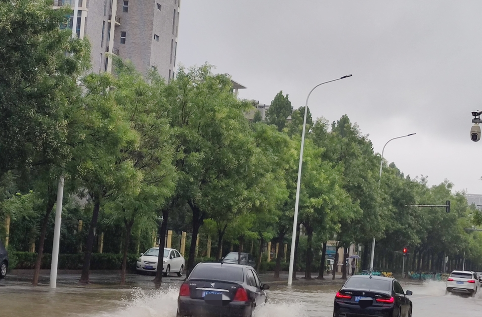 北京暴雨有多大？4天下了近1年的雨