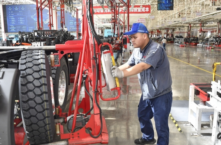 Green Heavy-duty Truck Production in Full Swing