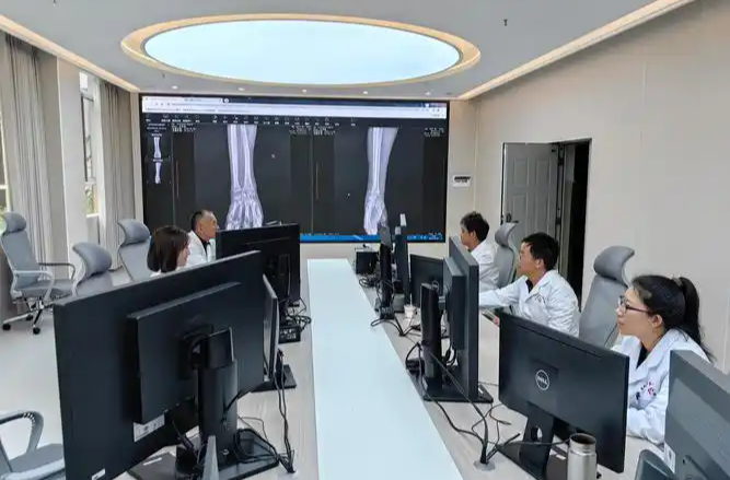 云診平臺、AI閱片、機器人手術(shù)……北京基層診療盡顯“科技范兒”