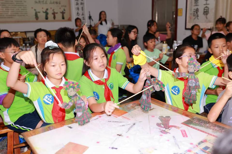 湘锰小学“去远方”活动架起城乡教育彩虹桥