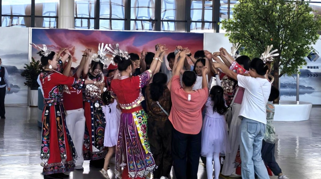 湘西边城机场旅客吞吐量突破20万人次，航空出行需求强劲增长