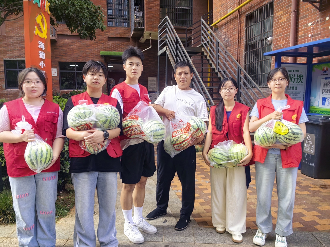 千斤西瓜里的爱心接力：他们再次为邓先生解忧