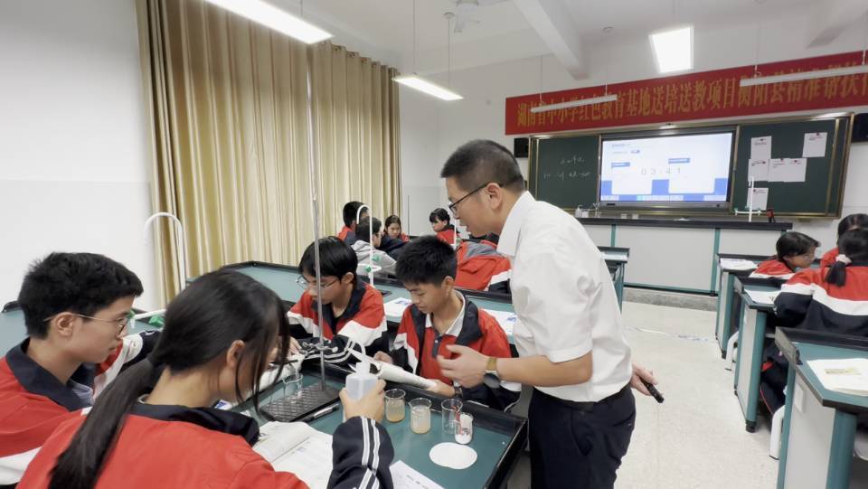 湯閏宏：“有為”與“無為”的教育之路