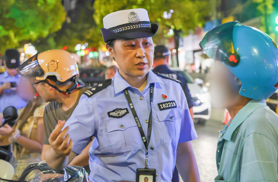 花垣开展交通专项整治行动，“警种联动”逢车必查