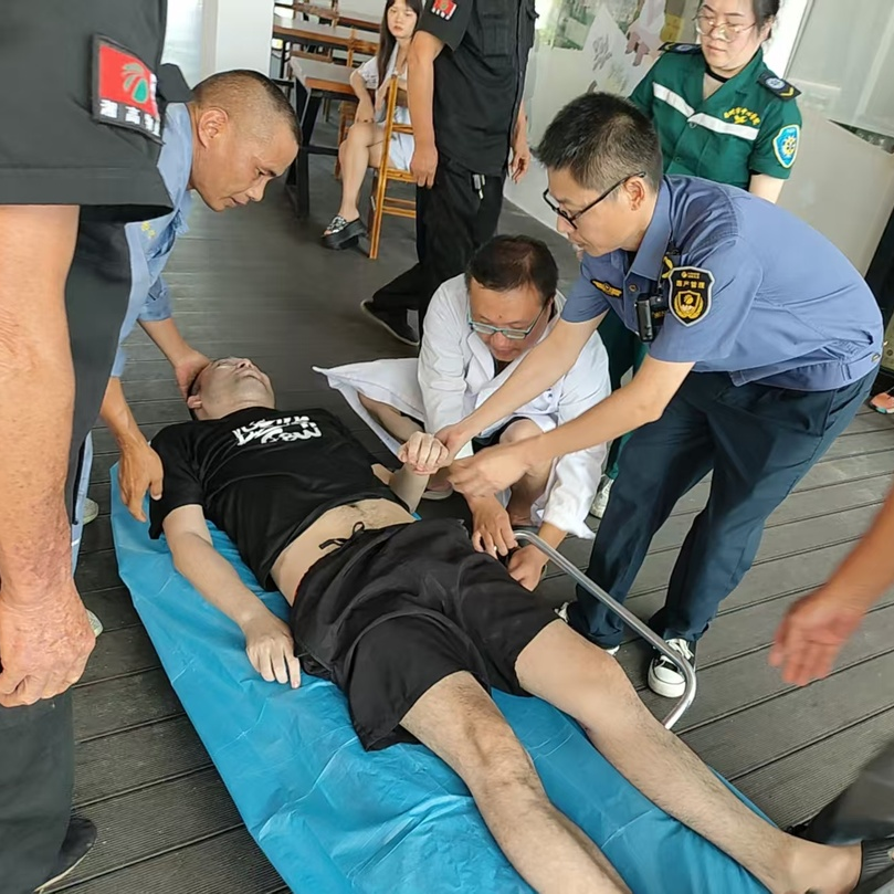 祁陽：高溫下的緊急施救