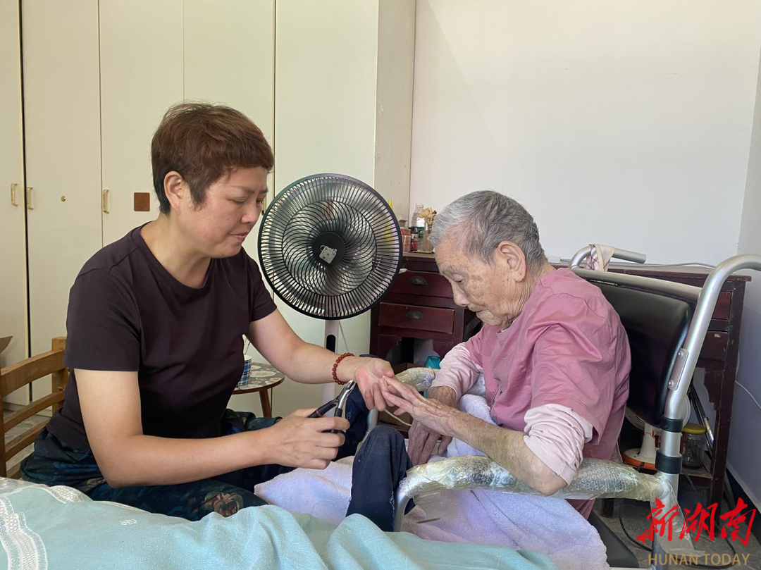 “芝兰”馨香 孝老典范孙媳辞职照顾九旬卧床奶奶成佳话