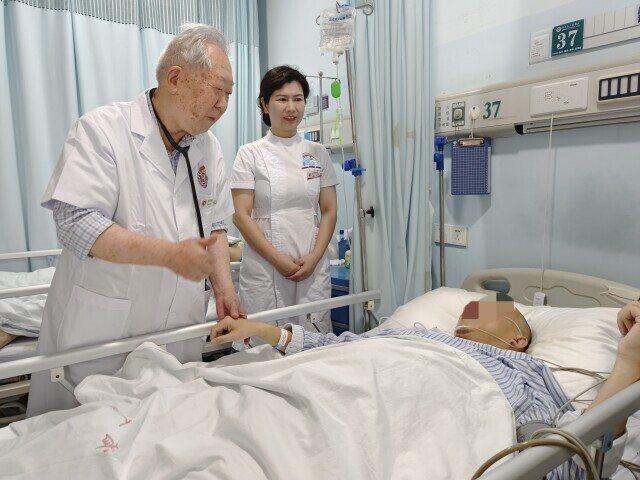 扭轉(zhuǎn)膽漏病癥，靠“喝回膽汁”救治成功