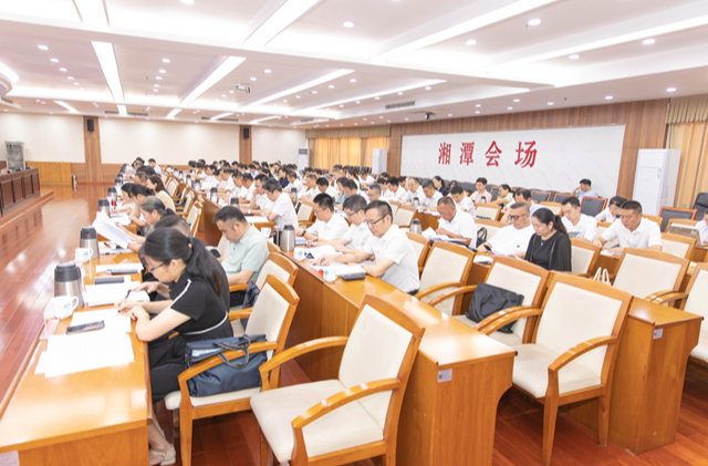 愛“蓮”說丨“把一個區(qū)域當(dāng)一個醫(yī)院來打造”——湘潭整合優(yōu)化醫(yī)療資源實施方案解讀