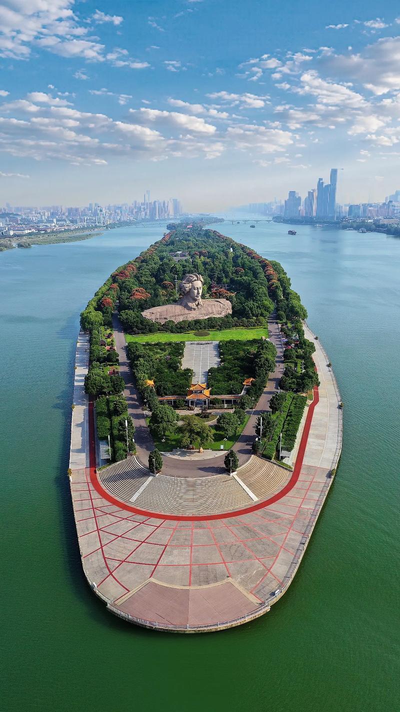 理論·實(shí)踐丨培養(yǎng)湖湘學(xué)子“知湖南、愛湖南、建湖南”的深厚情懷