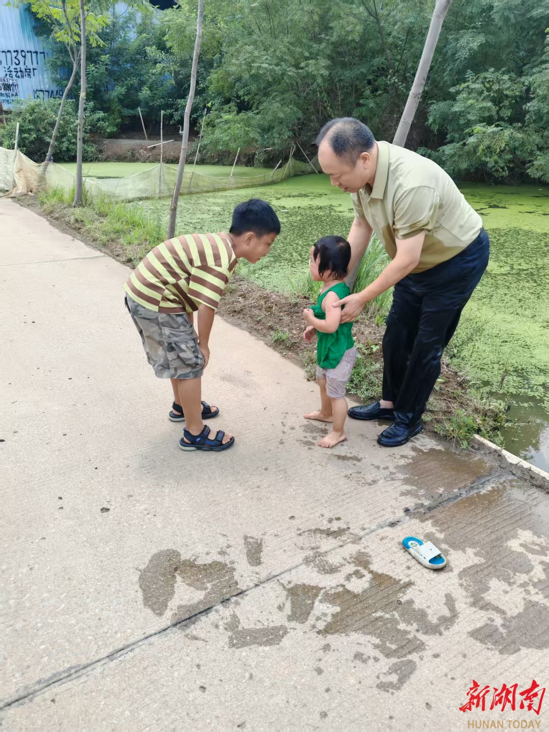  正義使然 何況我是律師更應(yīng)如此——記邵陽銀立中律師縱身一躍勇救二歲落水稚童