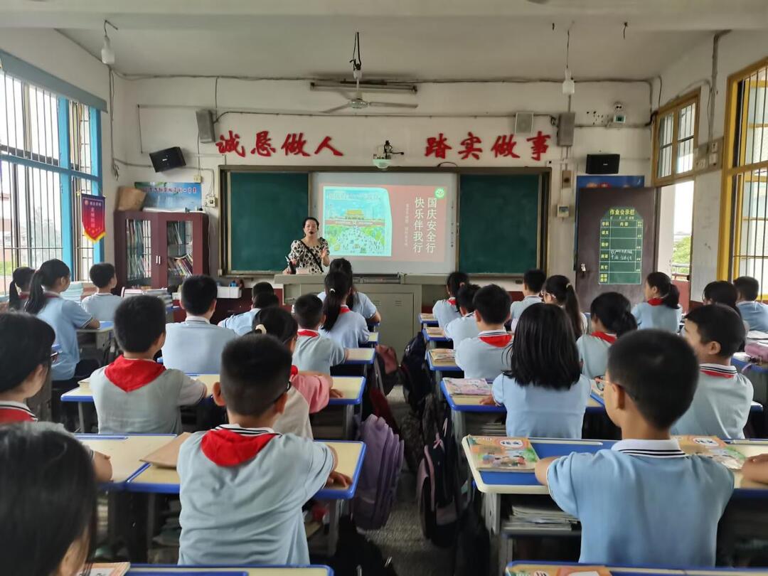 龚文燕：一片丹心育桃李