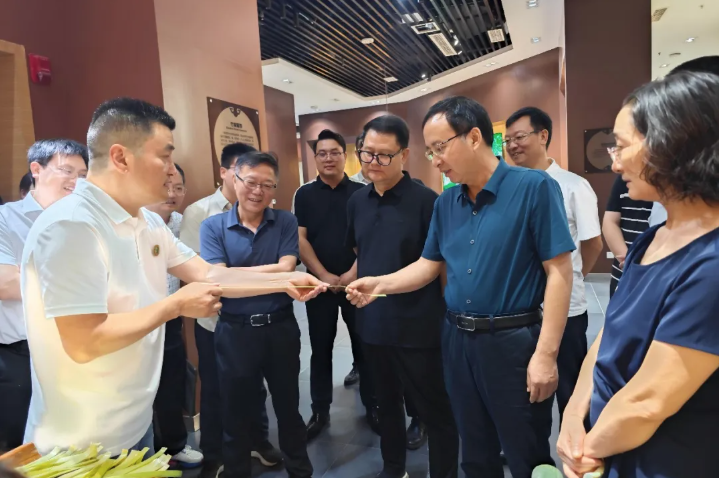 九三學(xué)社湖南省委會(huì)赴四川開(kāi)展重點(diǎn)課題調(diào)研