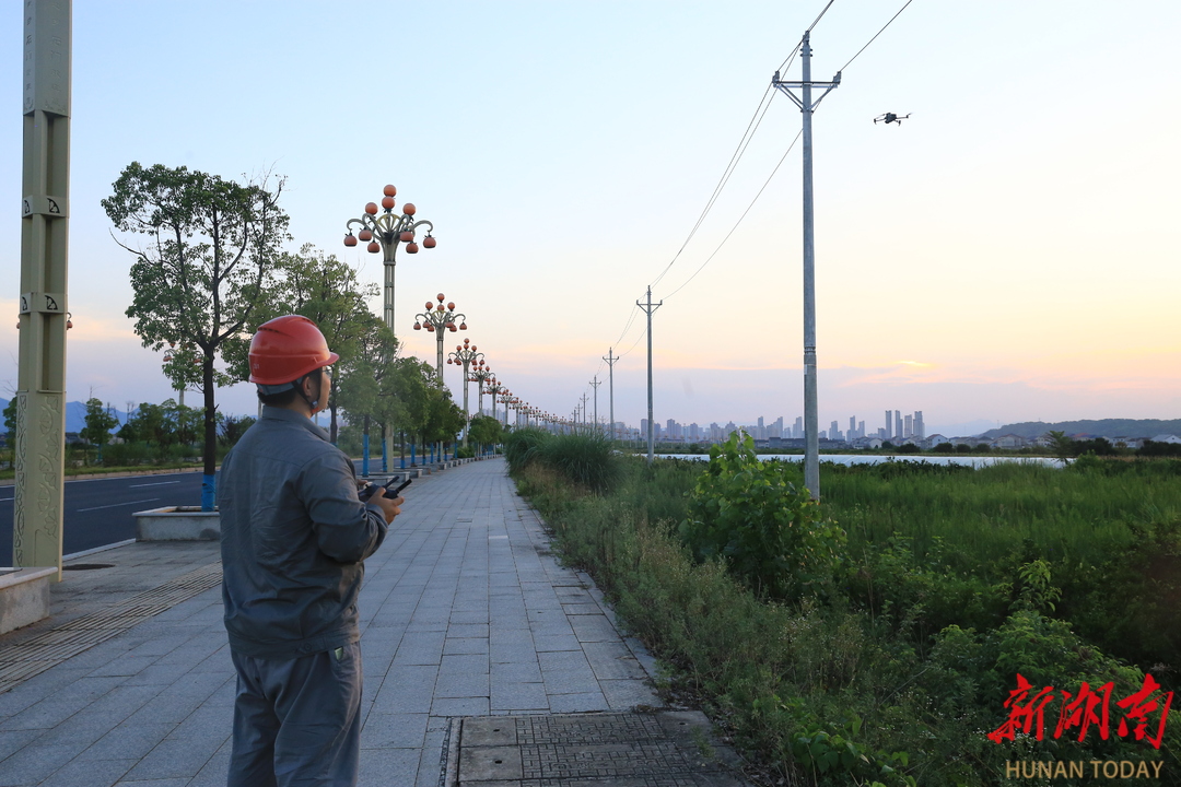 國網(wǎng)石門縣供電公司：智能化飛巡守護(hù)山區(qū)電網(wǎng)安全