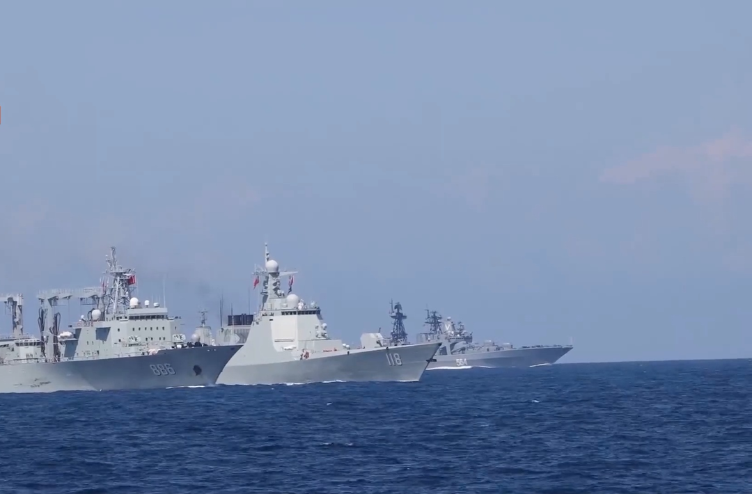 中俄聯(lián)演期間，我軍向外國艦機(jī)喊話→