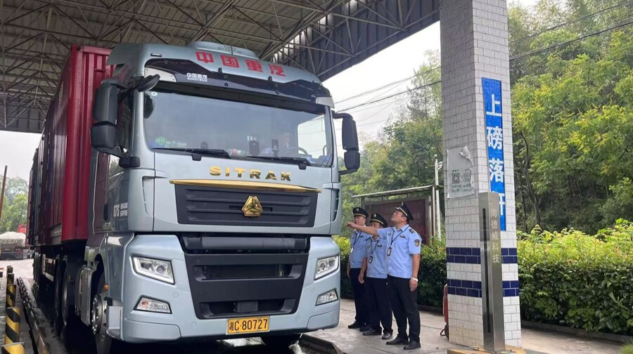 湘乡：持续开展治超行动，消除道路安全隐患