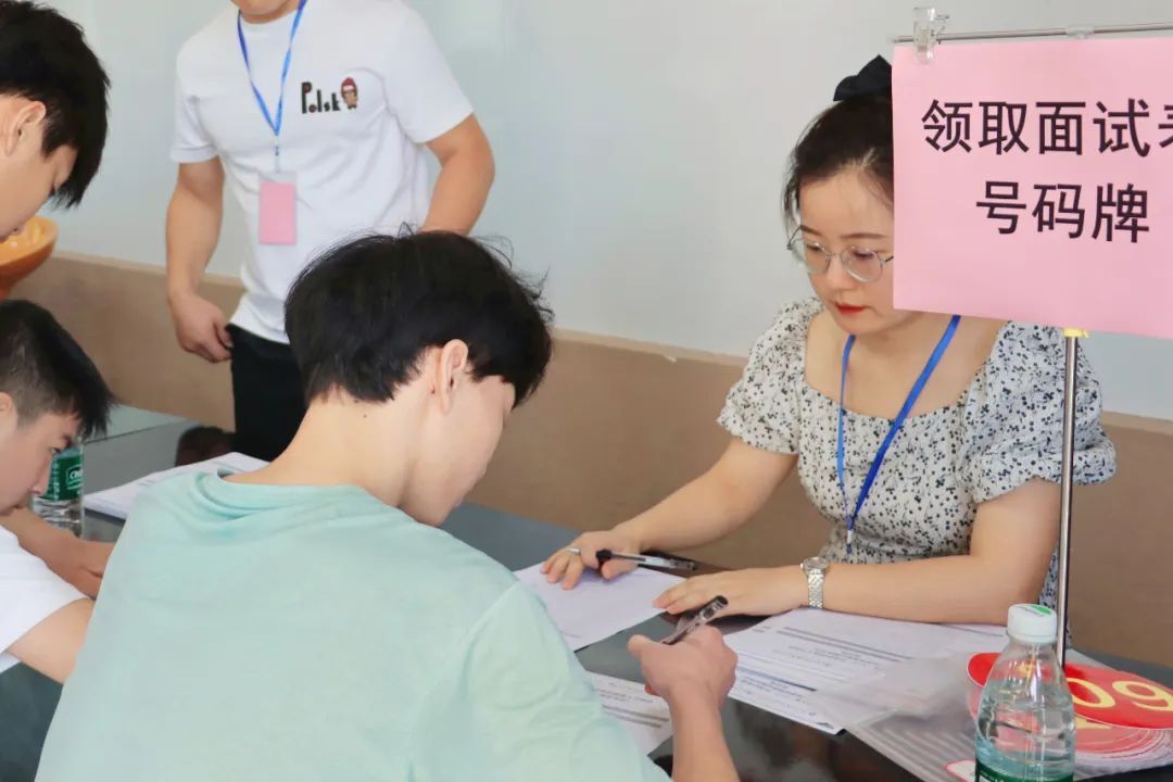 衡陽湘南博遠職業(yè)學(xué)校與長沙商貿(mào)旅游職業(yè)技術(shù)學(xué)院2025級高速鐵路客運服務(wù)專業(yè)“3+2”五年制大專班面試圓滿落幕
