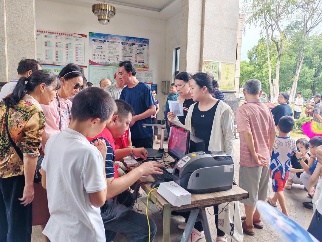超貼心！“家門口”的求職登記點，賦能青年就業(yè)