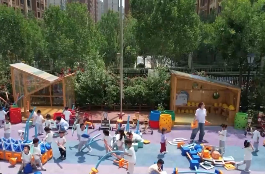我国将减免幼儿园学前一年保育教育费 降低家庭育儿成本