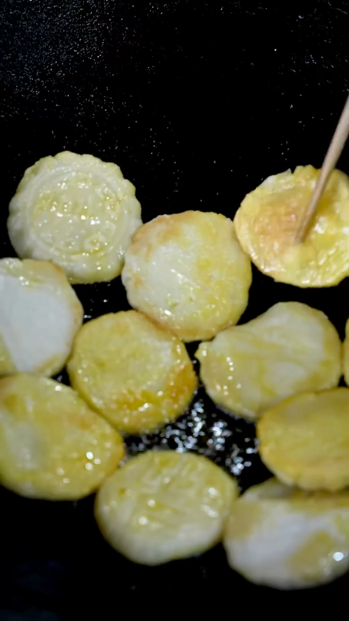 修山洗耳溪印子粑粑：指尖捏出的老手藝，柴火煎出米脂香
