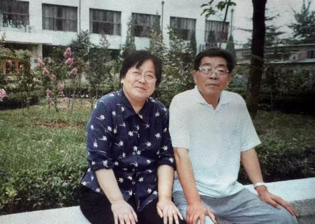 人大教授夫婦捐出畢生積蓄360萬元設(shè)助學(xué)金 惠澤千名學(xué)子