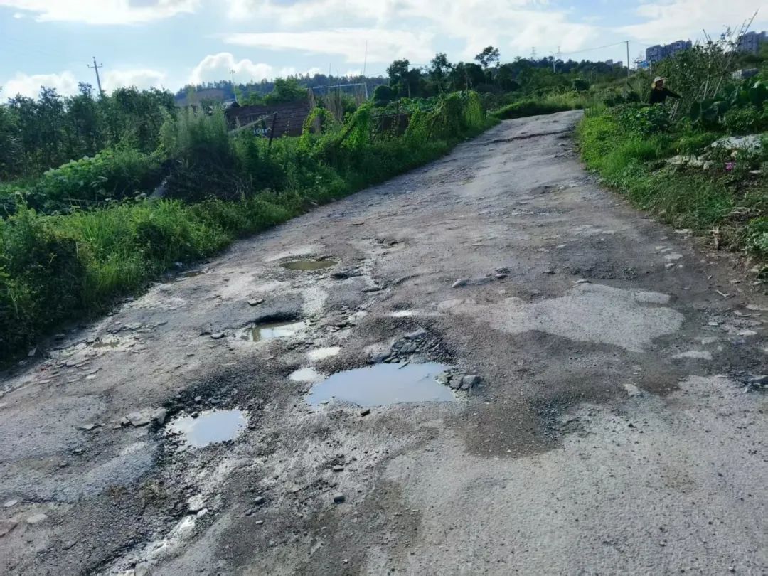 三条道路修缮改造，石峰数千居民出行不再难