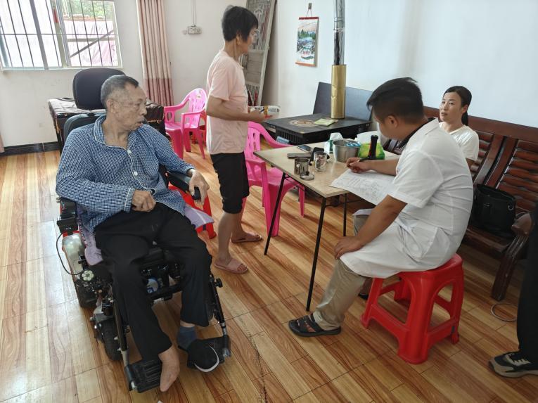 資興市：上門評殘暖人心服務(wù)群眾“零距離”
