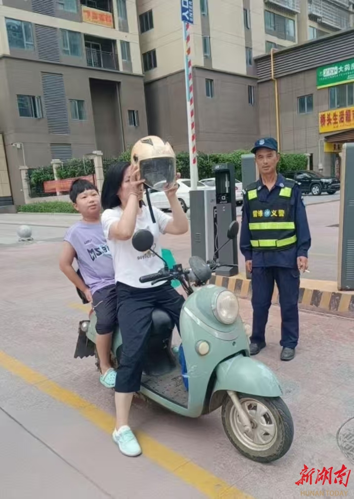 小区岗亭能借头盔？长沙交警这波“整活”获赞